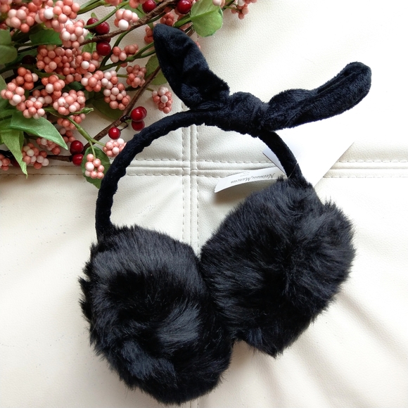 🔥LAST 1🔥NWT BLACK FAUX FUR EARMUFFS WITH BOW - Picture 4 of 6